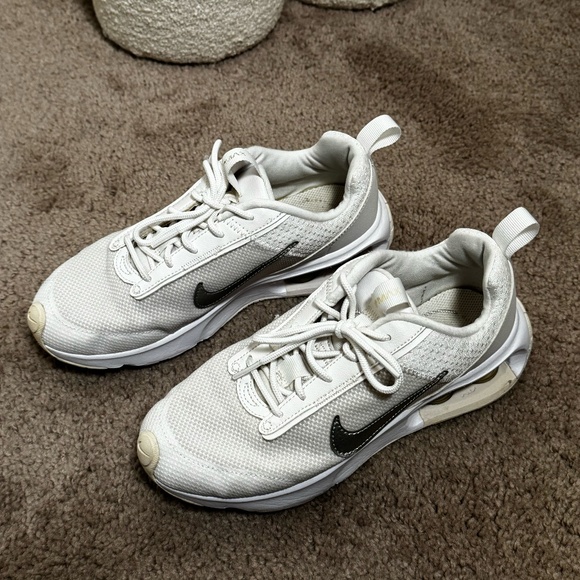 Nike Air Max INTRLK Lite Women's Shoes in White | Size 6 - Picture 3 of 8